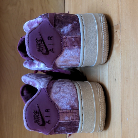 EUC Nike Air Force 1 Low Crushed Velvet (GS) - Picture 9 of 11